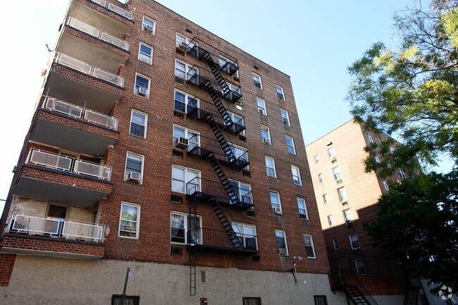 13235 ¡alejado de Sanford - 132-35 Sanford Avenue
