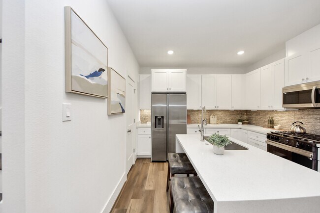 Foto del edificio - 7502 B Carver Rd