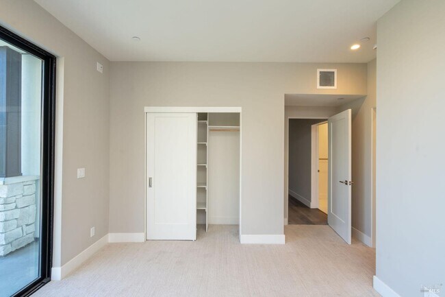 Building Photo - 3842 Horizon View Way