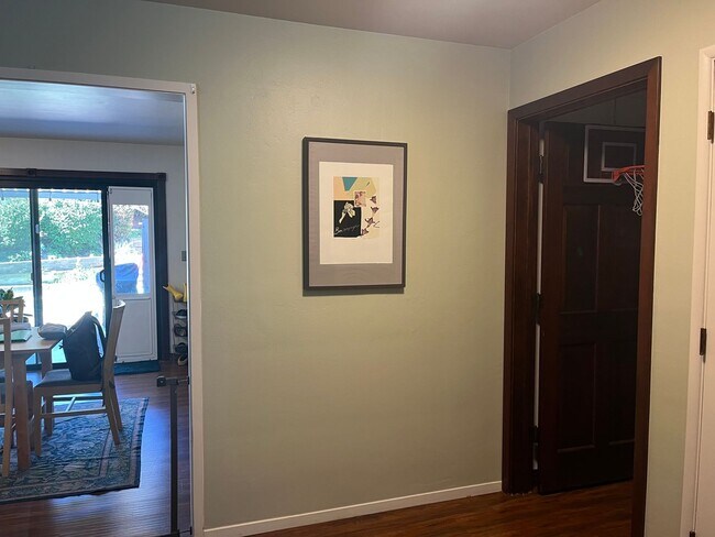 Foto del edificio - Charming Home by Bishops Peak Trailhead -AVAILABLE April