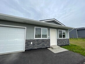 Building Photo - 1550 N Tinitun Cir