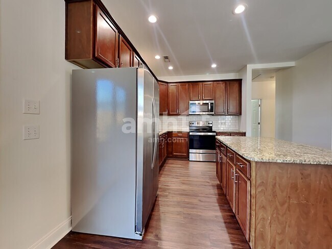 Foto del edificio - 310 Sanctuary Park Dr