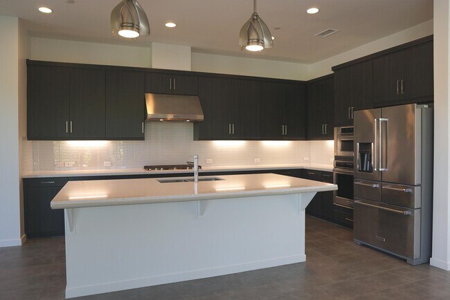 Building Photo - 1702 Sienna Ct