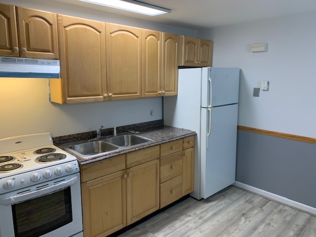Kitchen - 120 Gallup Hill Rd