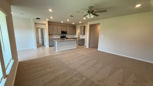 Foto del edificio - 820 Jacquelyn Dr