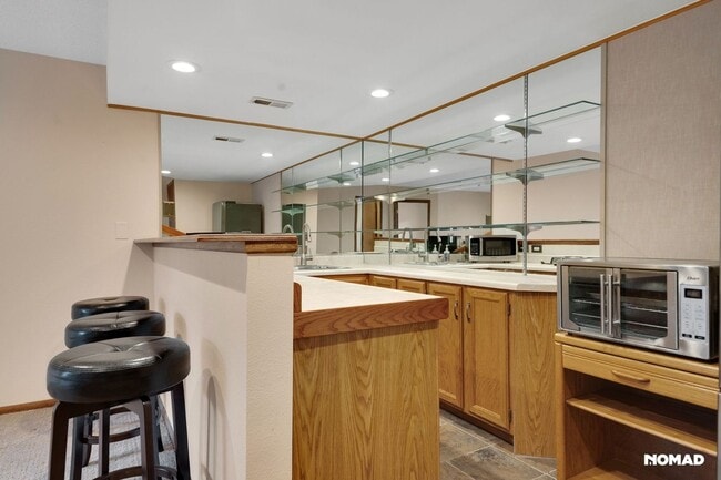 Building Photo - Charming 1BR Townhome in Lakewood