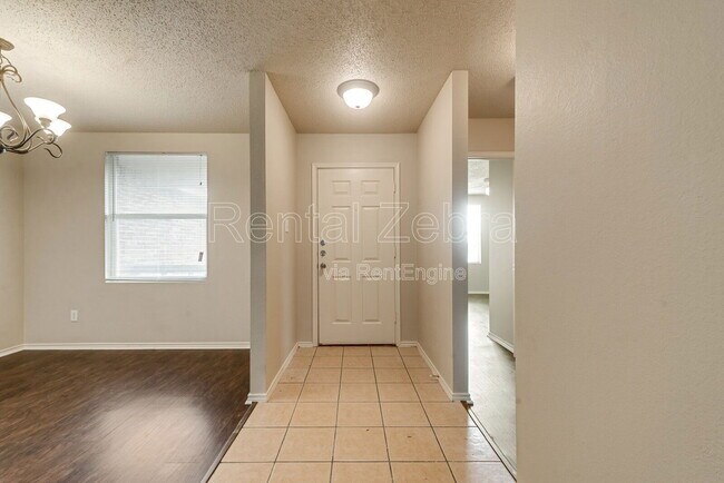 Foto del edificio - 1117 Scarlet Sage Pkwy