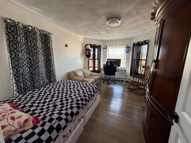 Foto del edificio - 642-648-648 Eastern Ave