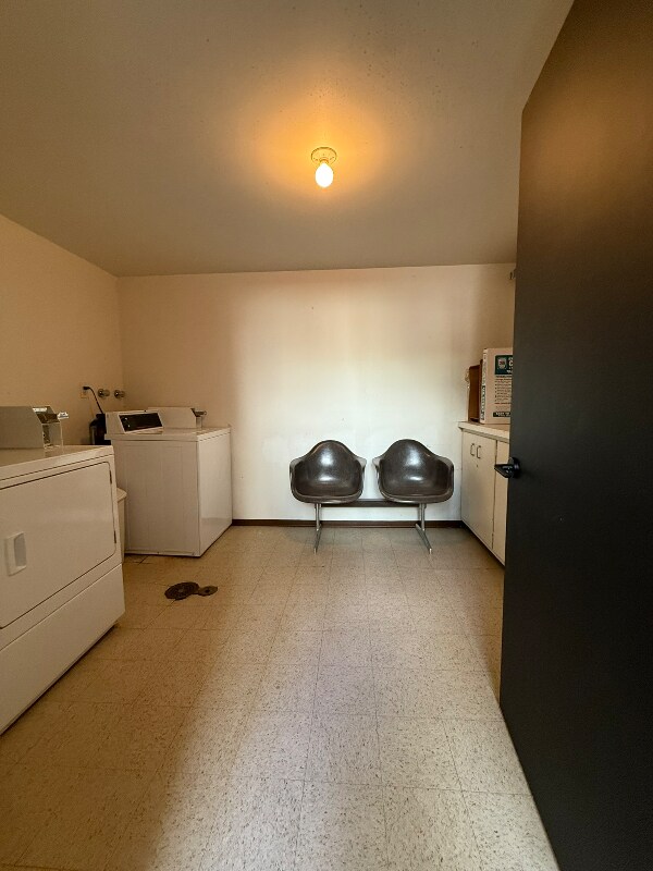 Foto del edificio - 673 E 6th Ave