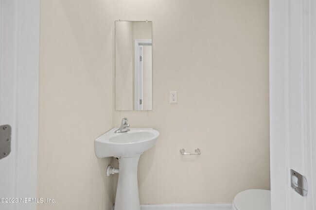 Foto del edificio - 121 Moultrie Village Ln