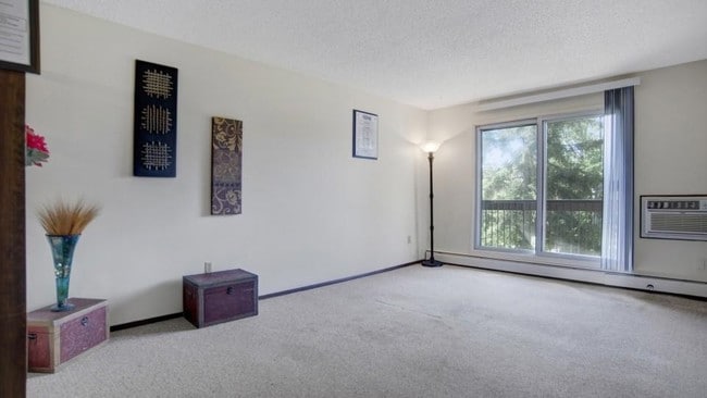 Interior Photo - Carlton Park