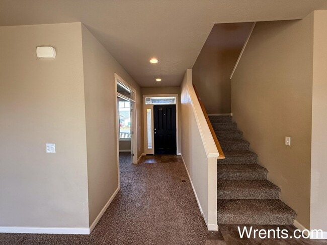 Building Photo - NEW Listing!! Beautiful home in Airway Heights 4 bed 2.5 bath