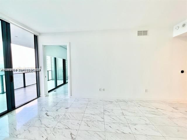 Foto del edificio - 480 NE 31st St