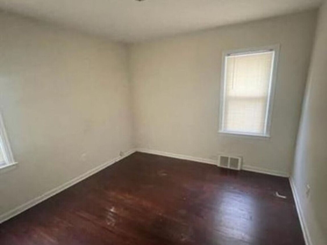 Building Photo - 3 Bedroom Single Family Home in Redford