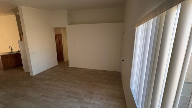 Building Photo - 505 S 93rd Pl