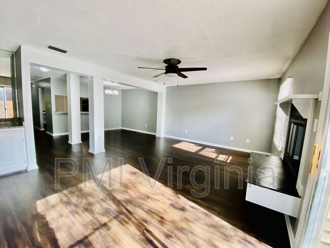 Building Photo - 4821 Tunlaw Ct