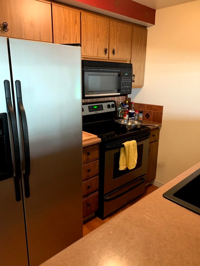 Building Photo - 2740 E Otero Plz