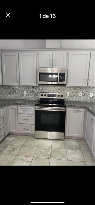 Foto principal - 1008 E la Cantera Ave