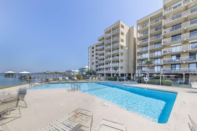 Foto del edificio - 1516 Sandpiper Ln