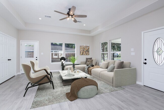 Building Photo - 15591 Arrowhead Loop W