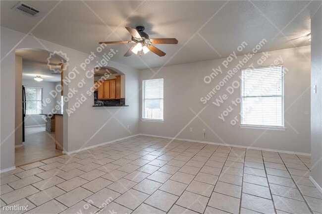 Building Photo - 3 br, 2 bath House - 1030 Moser Riv