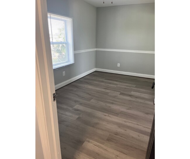 Foto del edificio - 4108 Groveland Ave