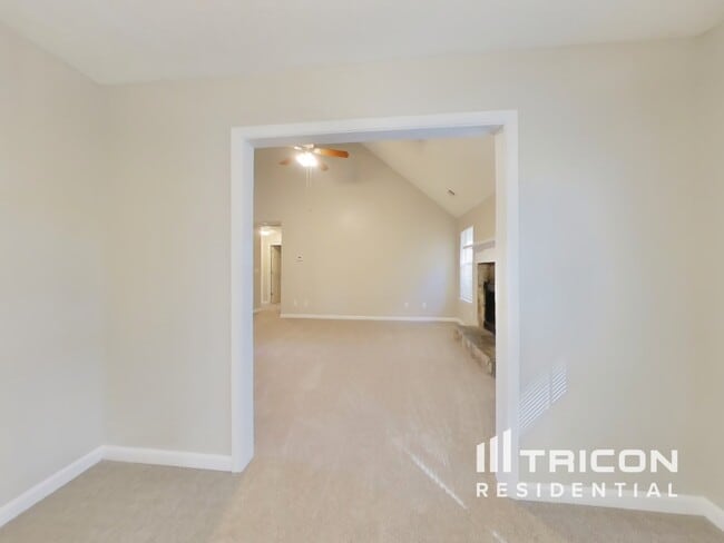 Building Photo - 538 Grove Pointe Ct