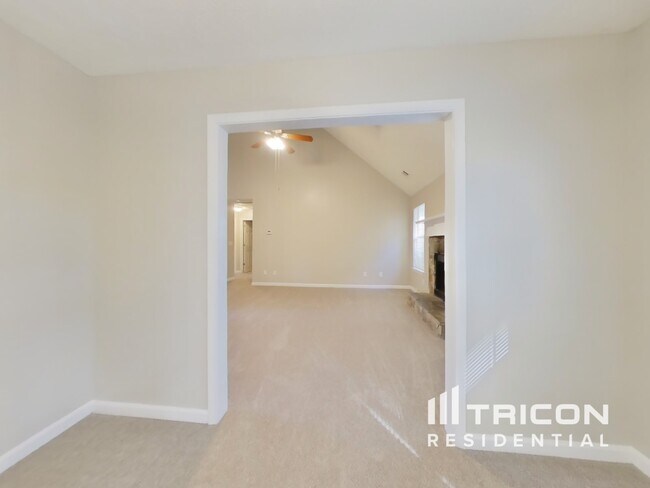 Foto del edificio - 538 Grove Pointe Ct