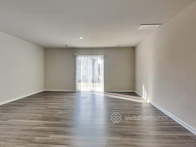 Foto del edificio - 5408 Cameron Cmns Pkwy
