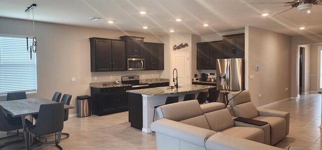 Foto del edificio - 16966 Oval Rum Dr