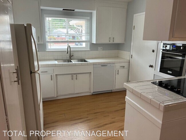 Foto del edificio - 3 br, 2 bath House - 6247 RAINBOW DR