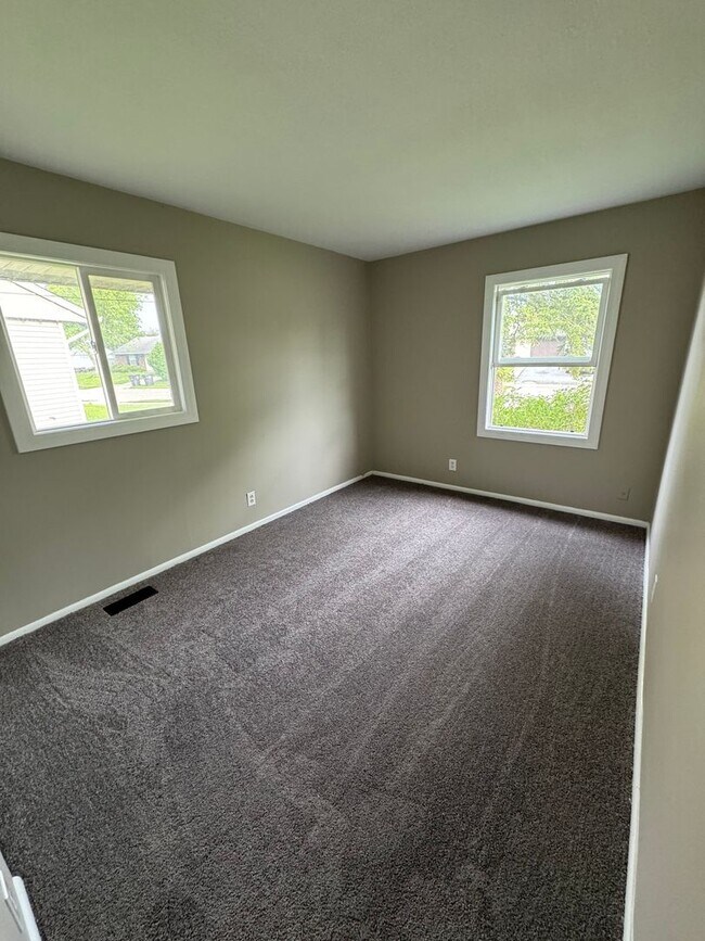 Building Photo - 1428 Tulip Tree Rd