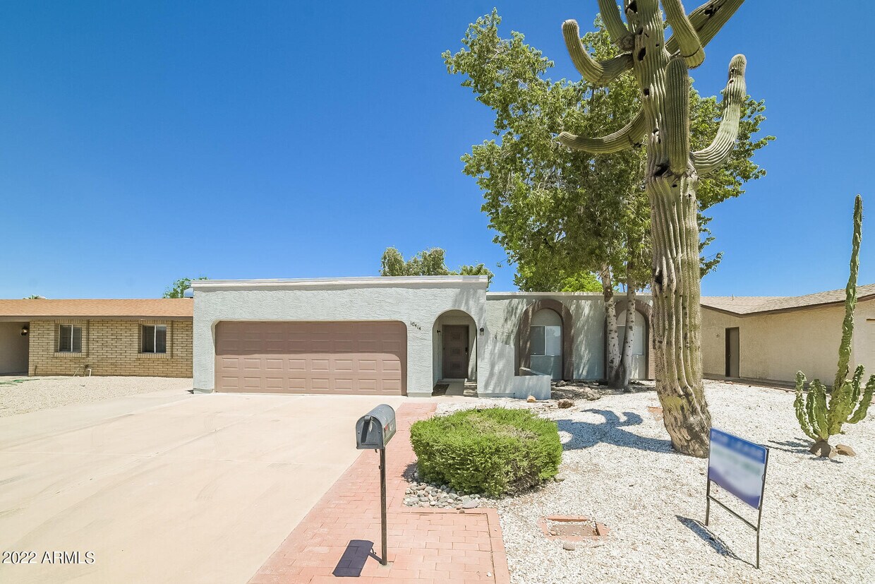 Primary Photo - 10414 W Calle De Plata