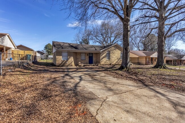 Building Photo - 8254 Whitebrook Dr