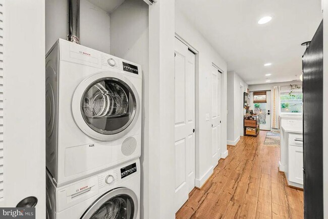 Foto del edificio - 4308 Georgia Ave NW