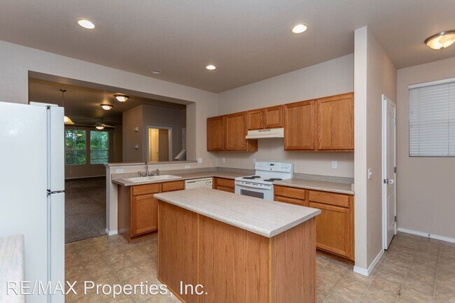 Building Photo - 3 br, 2.5 bath House - 6563 Silverwind Circle