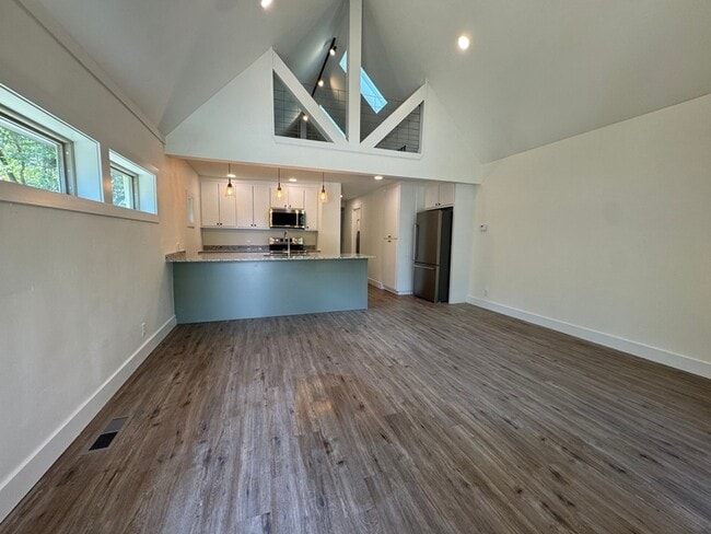 Photo - 1111 S Ray Ave House