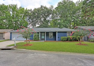 Building Photo - 32 Norwood Ct
