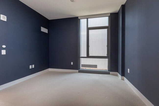 Building Photo - 34 Traveler St
