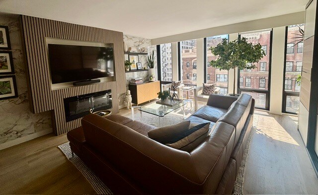 Foto del edificio - 200 E Delaware Pl