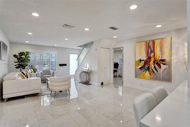 Foto del edificio - 3881 NE 16th Ave
