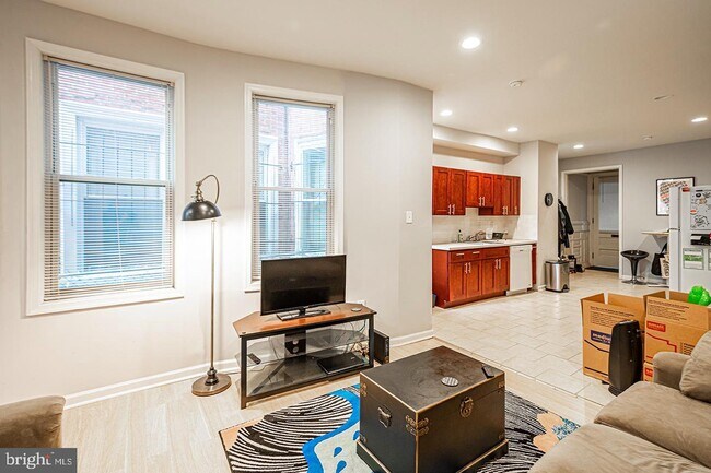 Foto del edificio - 5102 Larchwood Ave