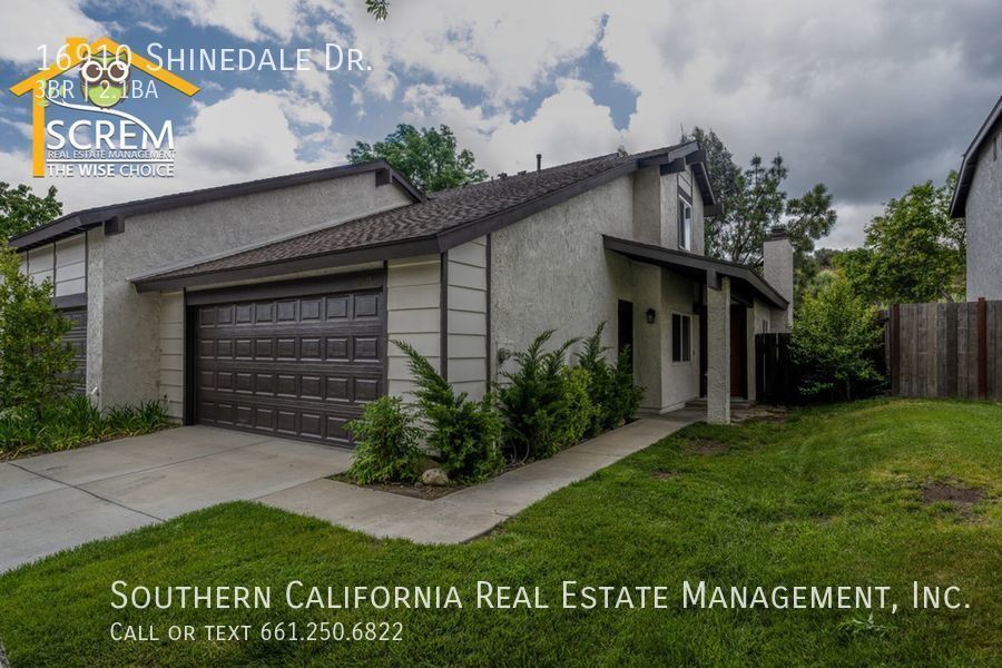 Foto principal - Updated Three Bedroom Townhouse in Canyon ...