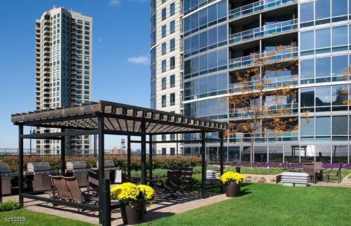 Foto principal - 550 N Kingsbury St