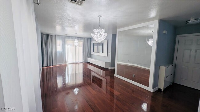 Building Photo - 5317 Tipper Ave