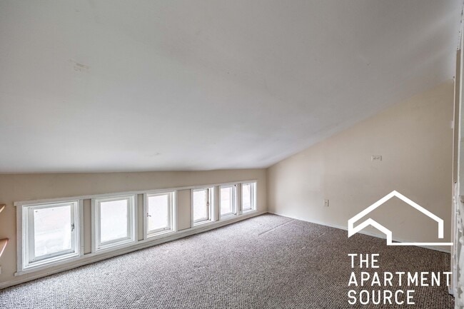 Photo - 1501 W Fullerton Ave Apartment