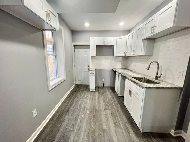 Foto del edificio - Anika Homes 3 Bedroom