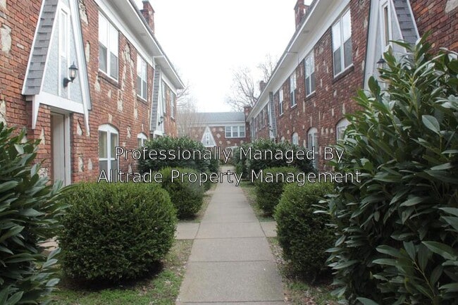 Building Photo - 1251 S Brook St