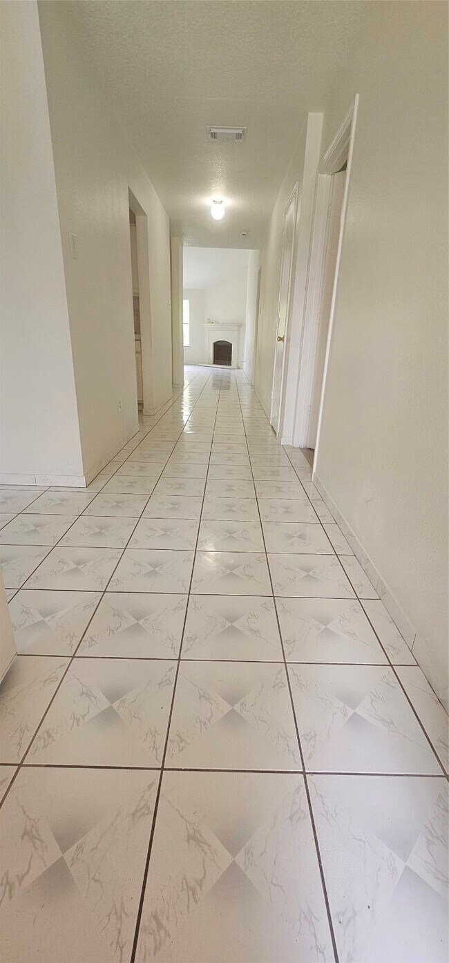 Foto del edificio - 10943 Bradford Way Dr