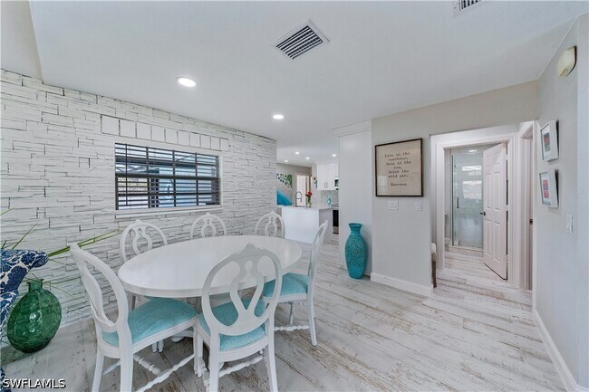 Foto del edificio - 1220 Westlake Blvd